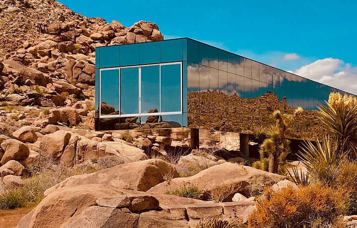 Neviditelný dům v kalifornské poušti