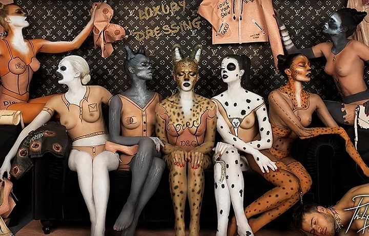 Jak by to vypadalo, kdyby zvířata oblékala lidskou kůži? 