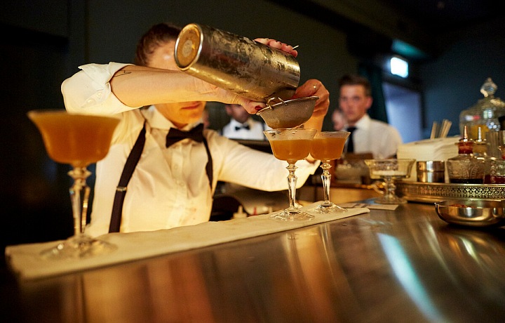 Gin - base of luxury cocktails