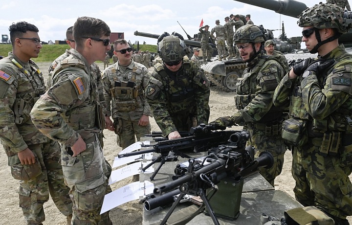 Soldiers meet during regular exercises