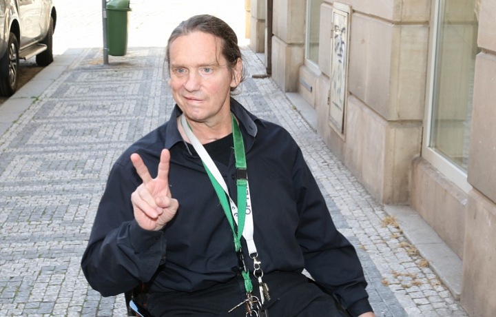 Herec nesl svůj hendikep statečně