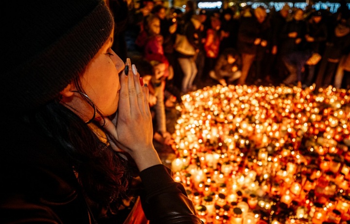The event also includes a memorial remembrance
