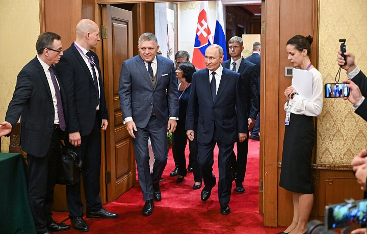 Robert Fico and Vladimir Putin