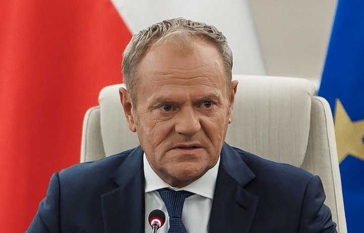 The Polish Prime Minister coordinates aid to his country