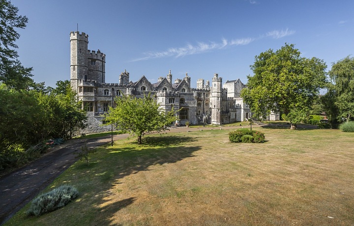 Living in Henry VIII's old coastal castle.