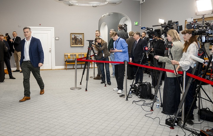 Rasmus Jarlov - left