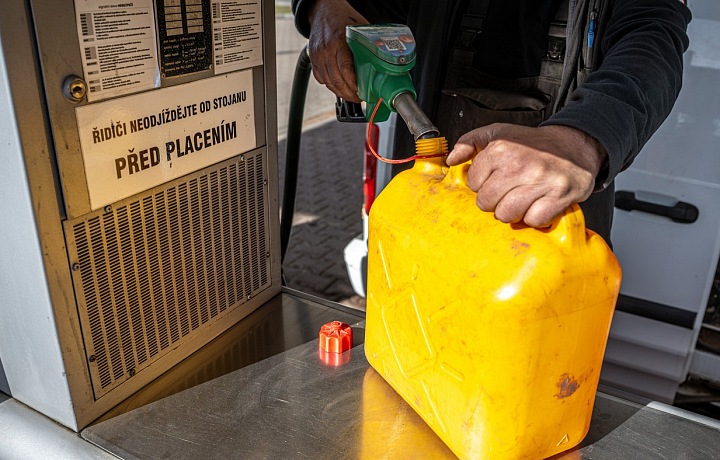 Pohonné hmoty jsou nejdražší za několik posledních let