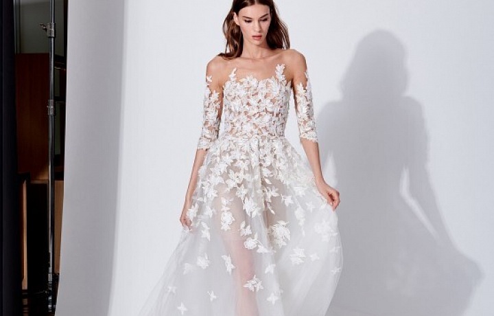 Luxurious dress by Oscar de la Renta