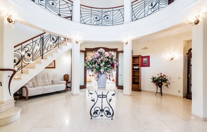 Velkolepá vstupní hala