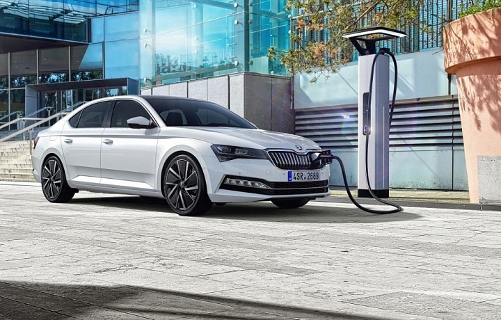 New Škoda Superb iV